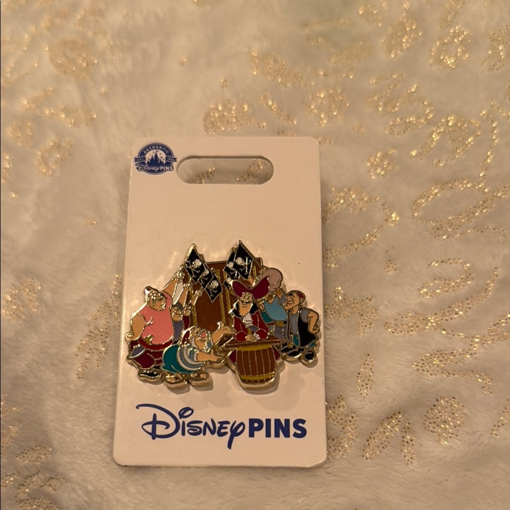 Disney Pins Colorful Collectible Pin of capitan hook and friends